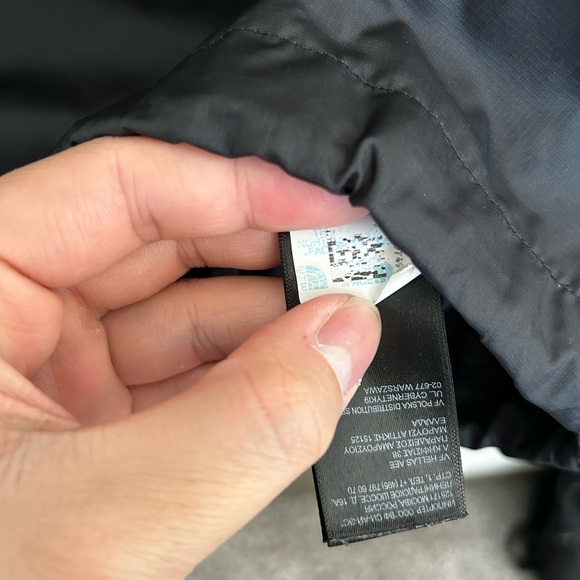 North Face Nylon Pullover - Picture 7 of 7